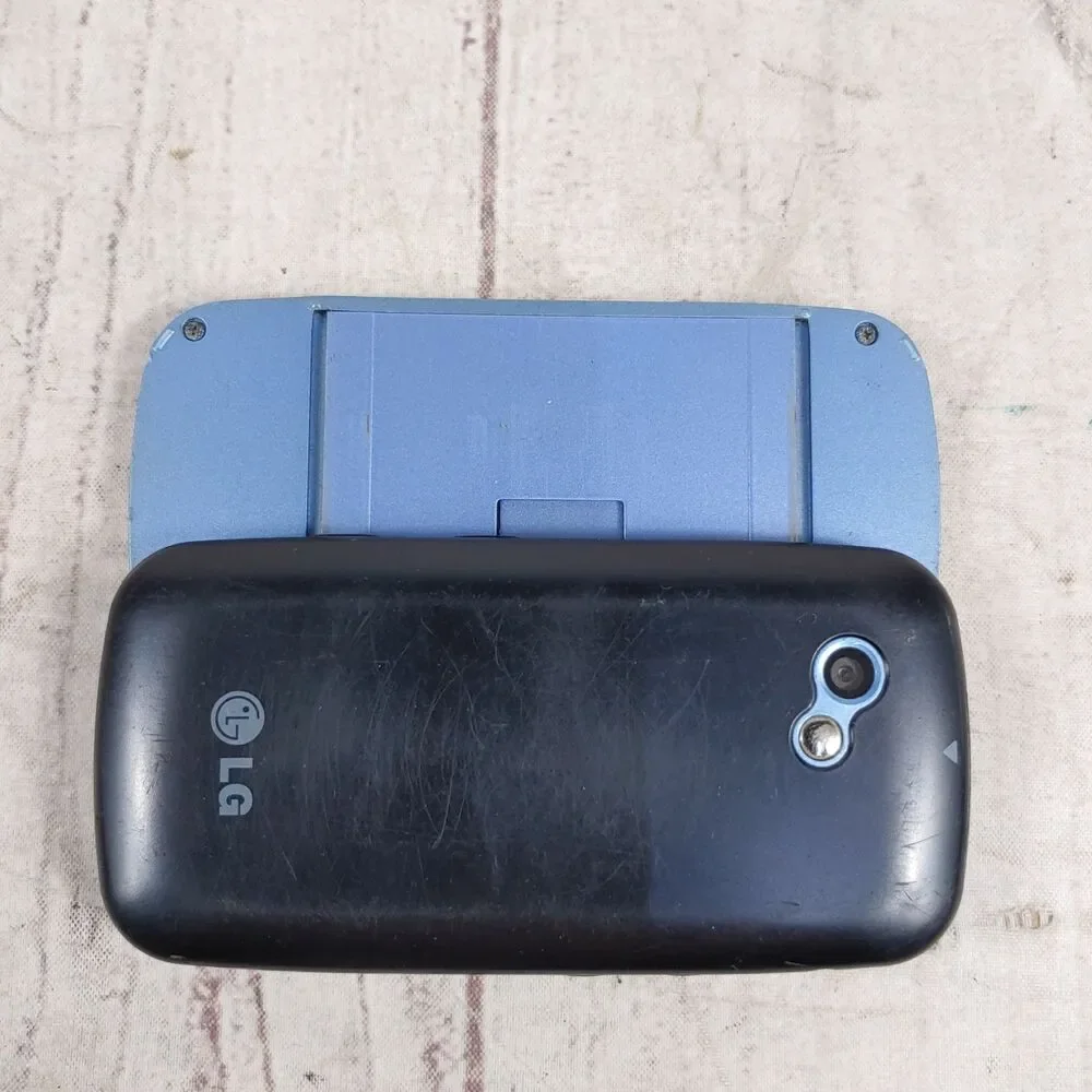 BAD SCREEN PARTS ONLY - LG Neon 2 II Slider Cell Phone - GW370 Blue ( AT&T )